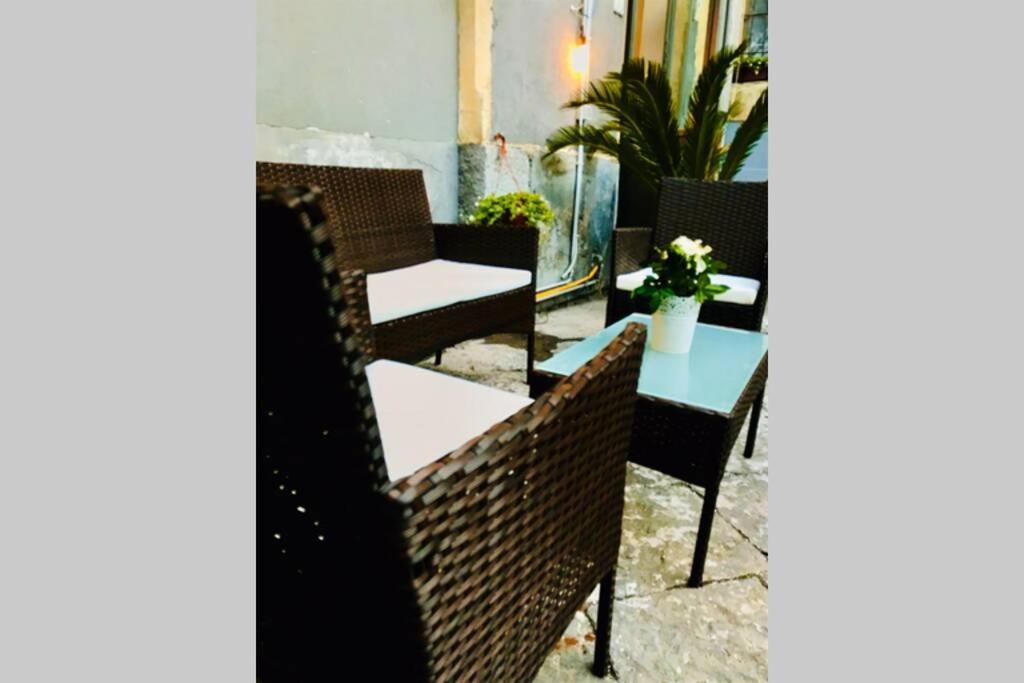 Oli'S Charming House Villa Catania Exterior foto