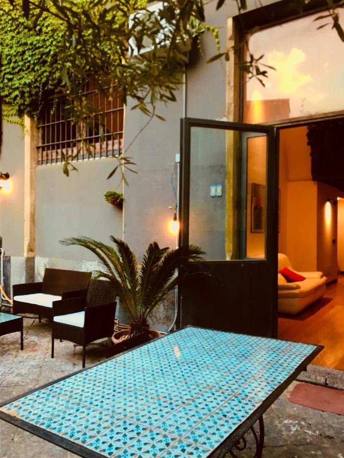 Oli'S Charming House Villa Catania Exterior foto